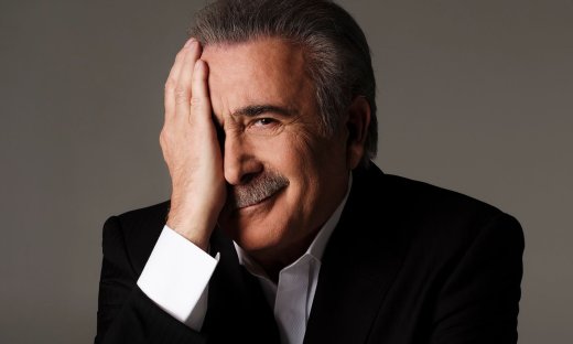 Διπλός του χρόνου στο Mega ο Λάκης Λαζόπουλος