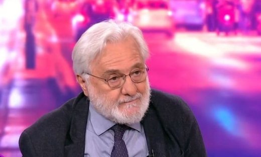 Γιάννης Σμαραγδής: «Υπήρχαν στιγμές που με μαζεύανε από το πάτωμα από τα κλάματα»