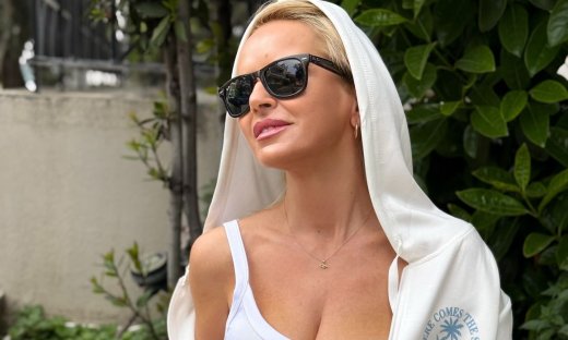 Μπεκατώρου: Η φωτογραφία από τα νεανικά της χρόνια και το κοντό μαλλί που έκλεψε τις εντυπώσεις