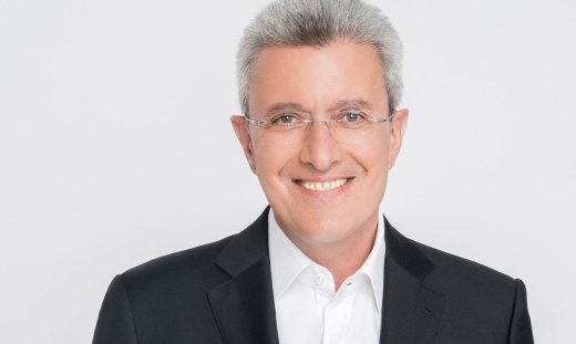 Ο Νίκος Χατζηνικολάου φιλοξενεί απόψε στο «Ενώπιος Ενωπίω» τη Μίρκα Παπακωνσταντίνου