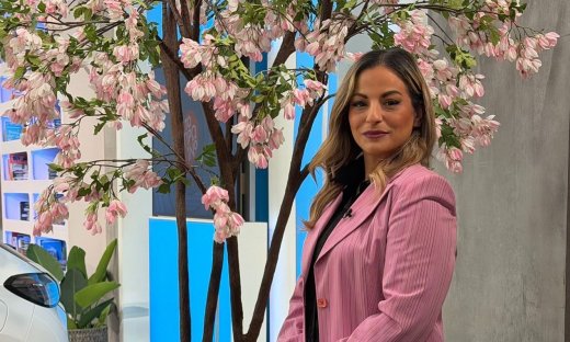 Τζένη Κατσίγιαννη: Απίστευτο σκηνικό μετά βροχής σε συναυλία της στα Άνω Λιόσια (βίντεο)