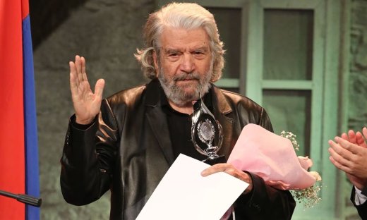 Άγγελος Αντωνόπουλος: Η σπουδαία πορεία, οι μεγάλοι ρόλοι και η λατρεία για την Κάρυστο