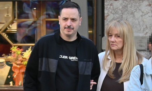 Αλέξανδρος Τσουβέλας: «Η σύντροφός μου τα πήρε λίγο στο κρανίο με τα σχόλια, την αδικεί ο φακός»