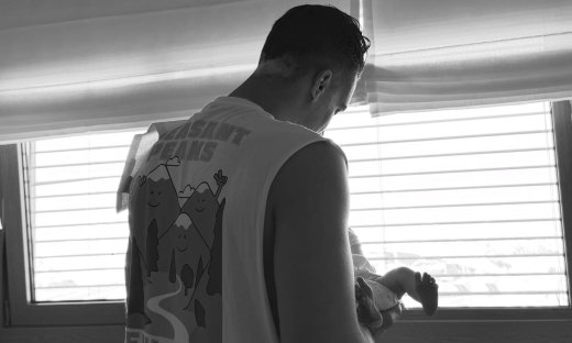 «In love» - Ξετρελαμένος με τον γιο του ο Σάκης Κατσούλης! Το νέο τρυφερό στιγμιότυπο
