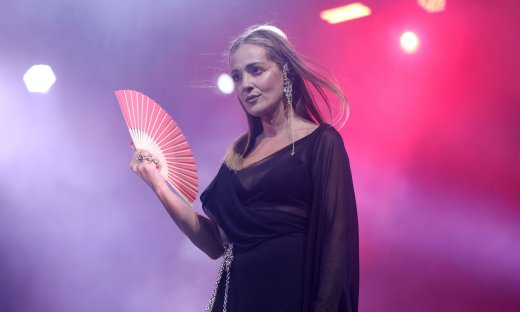 Νατάσσα Μποφίλιου: Με μπικίνι στο πιο ωραίο χρώμα του καλοκαιριού! Το beach style που ξεχώρισε