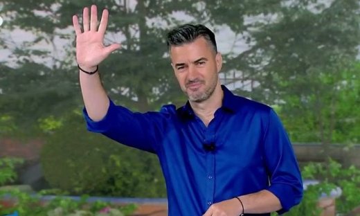 Γιάννης Τσιμιτσέλης: Δυστυχώς τελειώνει αυτή η εκπομπή. Ευχαριστώ και αυτούς με τα πικρόχολα σχόλια