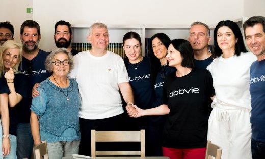 Οι άνθρωποι της AbbVie γίνονται μια ‘αλυσίδα φροντίδας’ για την κοινωνία