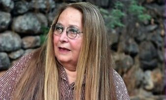 Η Μαρίζα Κωχ επιστρέφει στη σκηνή με το ιστορικό φόρεμα της Eurovision του 1976