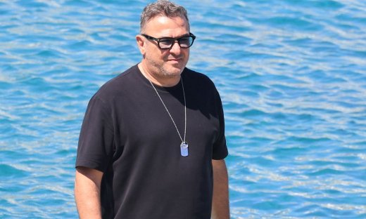 Χαλαρές στιγμές για τον Αντώνη Ρέμο στη Μύκονο: Η οικογένεια και η επόμενη μέρα
