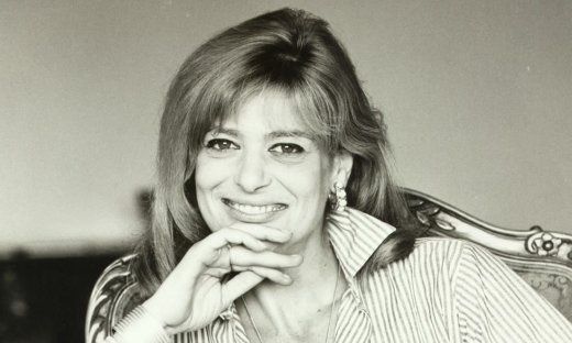 Πίσω στο 1966 όταν η Μελίνα Μερκούρη χόρευε με το μαγιό της σε ταβέρνα στις Σπέτσες