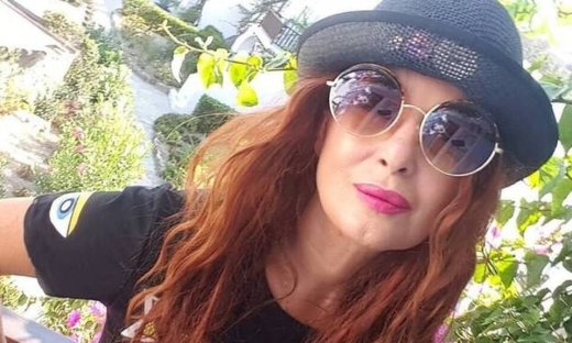Δημουλίδου:«Οι αναγνώστες που με ακολουθούν με θεωρούν κορυφαία, οι haters λογοτεχνικό σκουπίδι»
