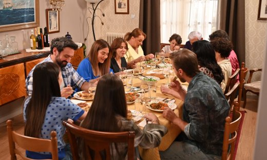 Το σόι σου - Νέα επεισόδια, νέες ξεκαρδιστικές περιπέτειες
