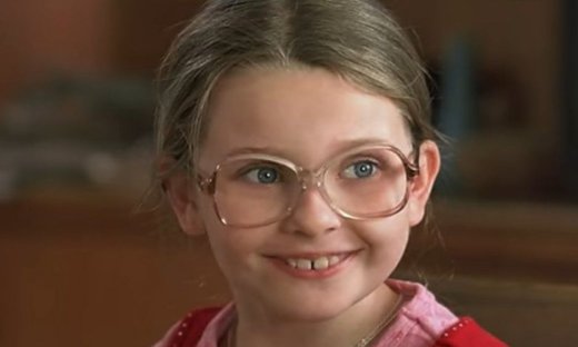 Abigail Breslin: Η τραγική ιστορία πίσω από την πρωταγωνίστρια της επιτυχίας «Little Miss Sunshine»