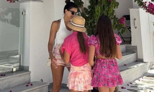 Νάγια Σοφού: Το γκουρμέ πρωινό που ετοίμασε στη μητέρα της, Σταματίνα στις διακοπές τους στην Πάρο