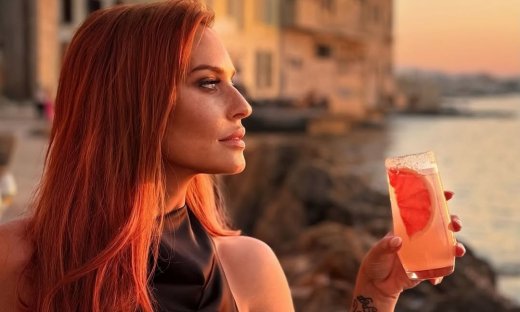 Σίσσυ Χρηστίδου: Γέλια μέχρι δακρύων στα Φαλάσαρνα