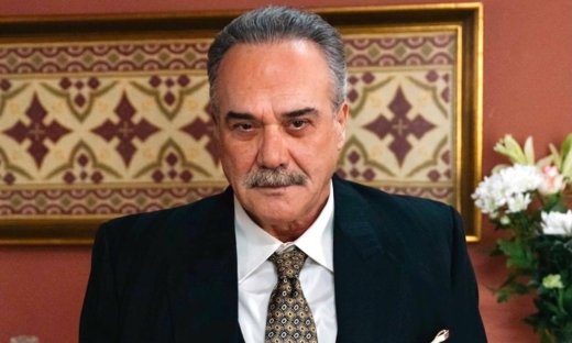 O Παύλος Ευαγγελόπουλος στα 64: Ο «Ιάσονας» του Ρετιρέ μεγαλώνει όμορφα - Η φωτό από την παραλία