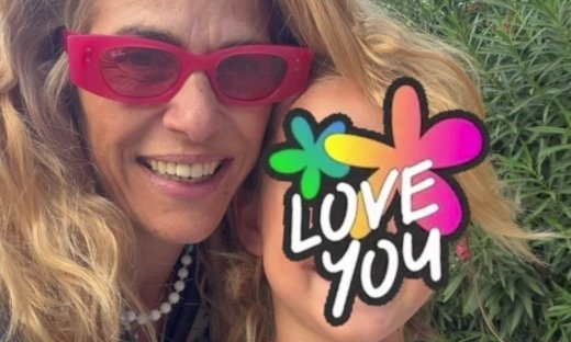 Τζένη Μπότση: Η τρυφερή απόδραση στην Τζια με την κόρη της, Αλίκη, και ο συγκινητικός τους διάλογος