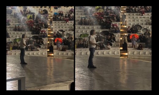 Τραγούδησε μέσα στη βροχή–Η ξεχωριστή στιγμή του Κότσιρα στο Βεάκειο πριν αναβάλλει τη συναυλία του