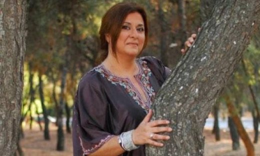 Η Ελισάβετ Κωνσταντινίδου έγινε bartender σε έξοδό της: Το επικό βίντεο και το «Legendary Zubiii»