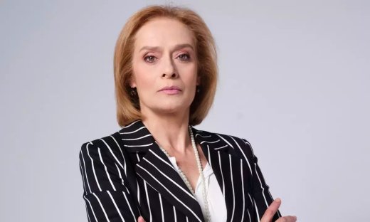 Νόνη Ιωαννίδου: Η απώλεια του συζύγου της, το σπίτι χωρίς ρεύμα και η επιστροφή στην tv