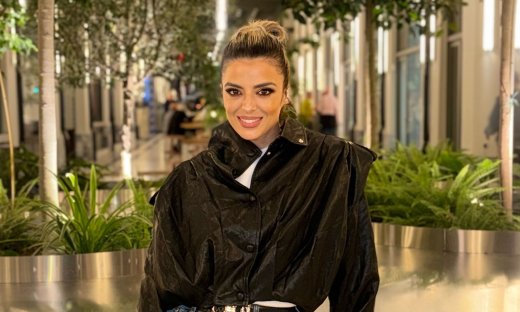 Βραδινή έξοδος στο κέντρο της Αθήνας: Η Νίκη Λάμη για φαγητό με τους φίλους της
