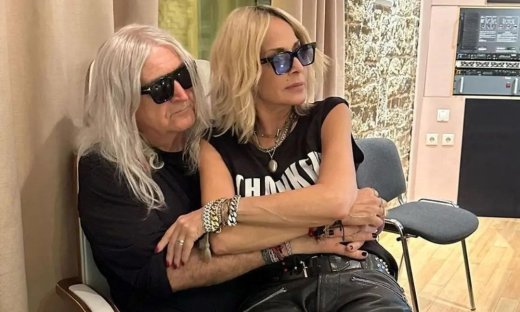 Νίκος Καρβέλας: Τα ασφαλιστικά μέτρα και η απαγόρευση των τραγουδιών