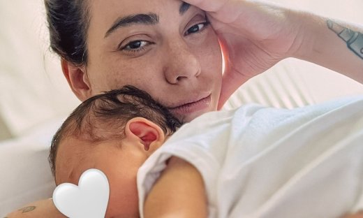 Βαλαβάνη: Το μήνυμα στις μητέρες για τις δυσκολίες της μητρότητας & τα γλυκά λόγια για τον γιο της