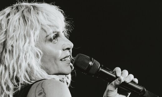 Ελεονώρα Ζουγανέλη: «Στην κόντρα Βίσση-Καρβέλα με πέταξαν σε μια λεκάνη για να με βρωμίσουν»