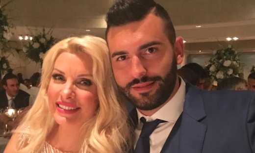 Μενεγάκη: Oι παλιές φωτό από το οικογενειακό άλμπουμ & οι ευχές για τα 40α γενέθλια του αδελφού της