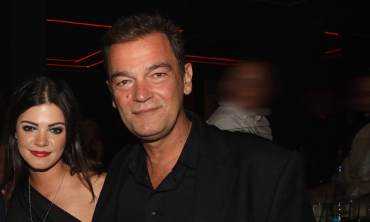 Κωνσταντίνος & Τζένη Καζάκου: Μια όμορφη κοινή έξοδος για μπαμπά και κόρη σε γνωστό νυχτερινό κέντρο