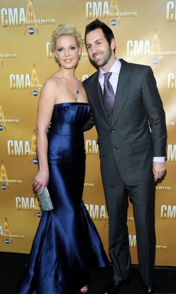 Video: Η Paltrow τραγουδά στα βραβεία της Country