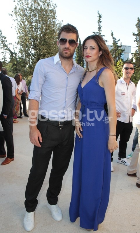 Το φωτογραφικό άλμπουμ του γάμου του Γιάννη Μανιάτη! 