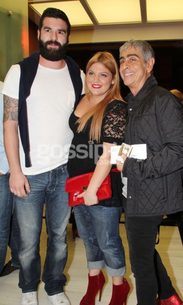 Μαμά και κόρη με το ίδιο look!