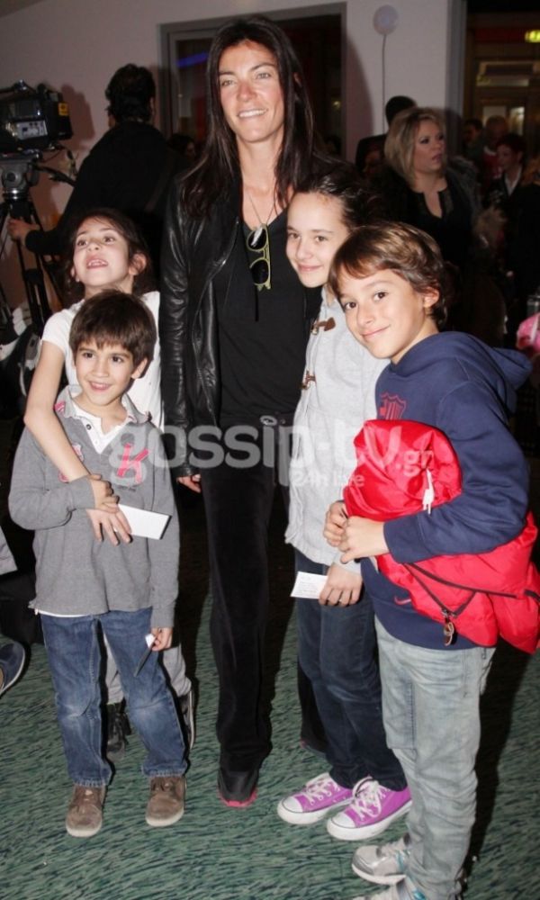 Πήραν τα παιδιά τους και πήγαν στην πρεμιέρα!