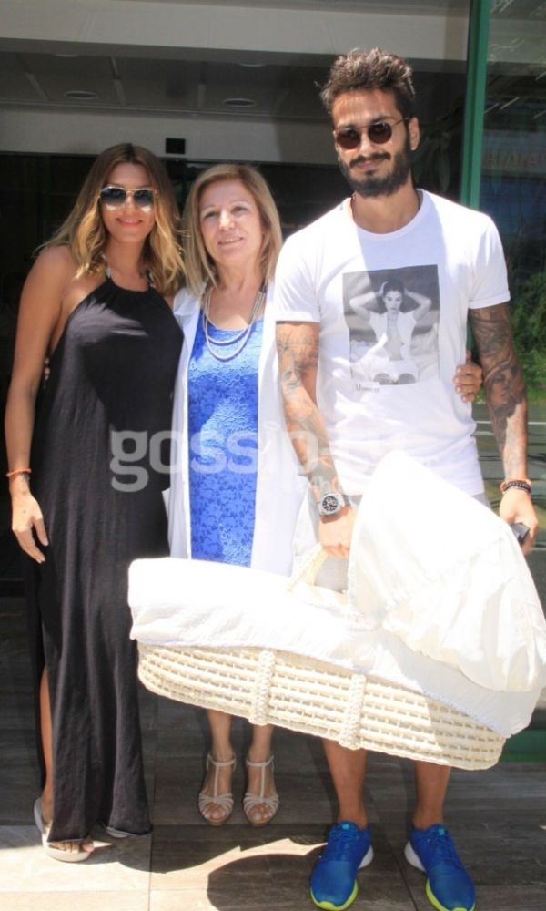 Αγγελική Ηλιάδη: Οι πρώτες φωτογραφίες από την έξοδο της από το μαιευτήριο! 