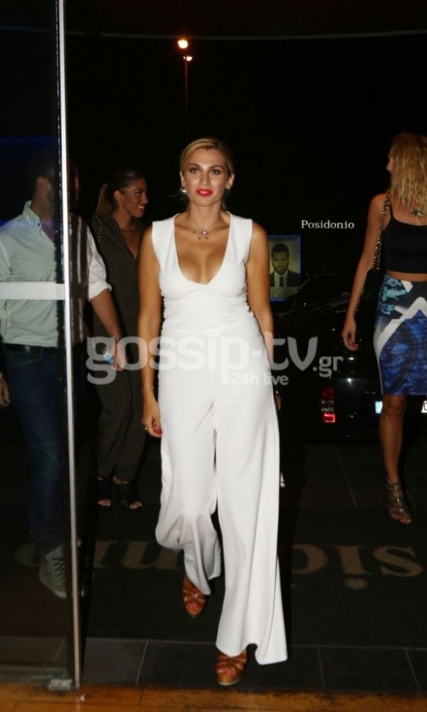 Κωνσταντίνα Σπυροπούλου: Γιόρτασε τα γενέθλια της με καλούς φίλους