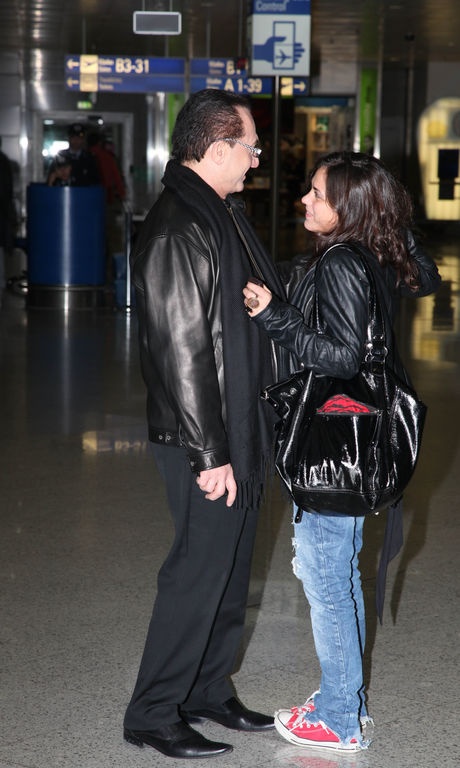 Συγκινητικές στιγμές στο αεροδρόμιο για τον Λευτέρη Πανταζή