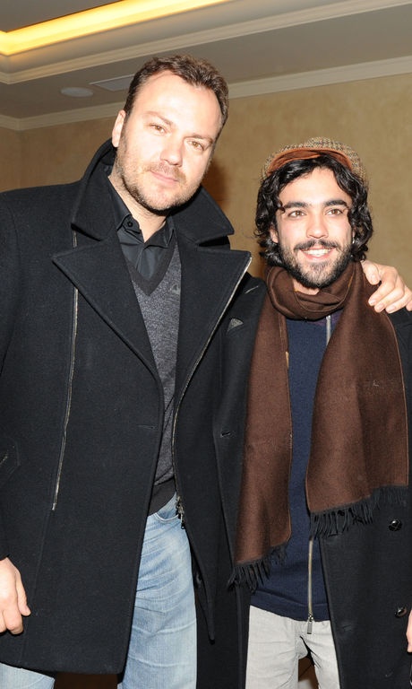 Η πρεμιέρα του Γιάννη Μπέζου και του Αιμίλιου Χειλάκη