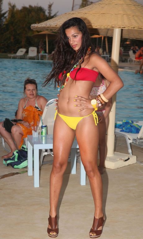 Οι sexy υποψήφιες των Miss Internet σε στιγμιότυπα-φωτιά!