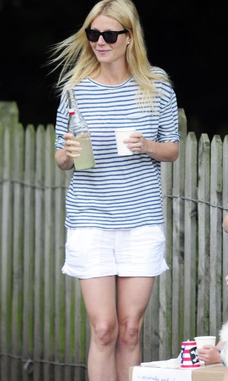 Η Gwyneth πουλάει λεμονάδα στο δρόμο