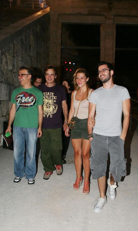 Ποιοι επώνυμοι βρέθηκαν στην λαμπερή παράσταση «Σκηνοβάτες»