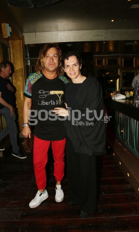 Πού συναντήθηκαν το βράδυ του Σαββάτου οι επώνυμοι;