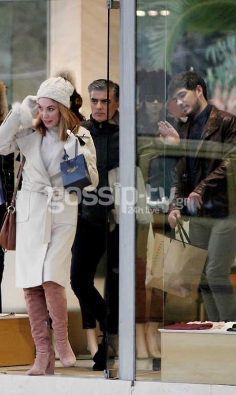 Στεφανίδου – Ευαγγελάτος: Βόλτα με το μεγάλο γιο της οικογένειας