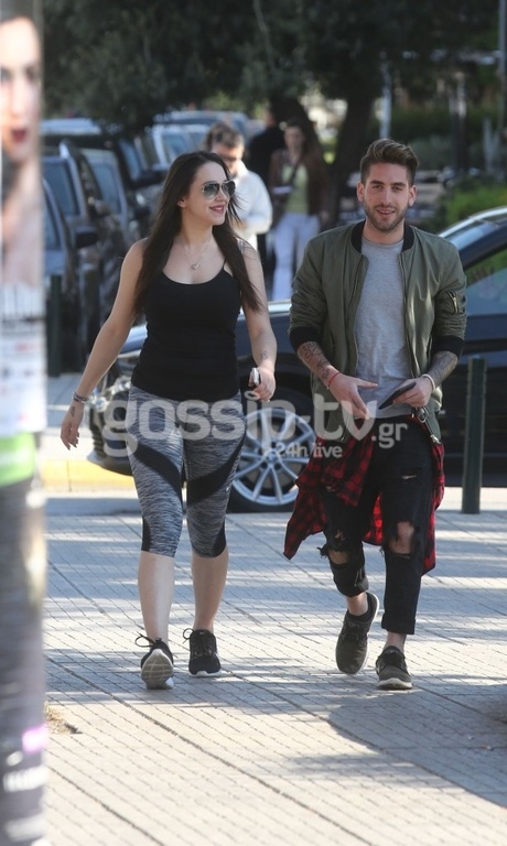 Από το The Voice στην αγκαλιά παίκτη του X-Factor 