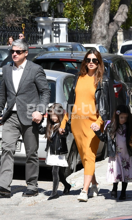 Σταματίνα Τσιμτσιλή: Βόλτα στον έβδομο μήνα της εγκυμοσύνης της