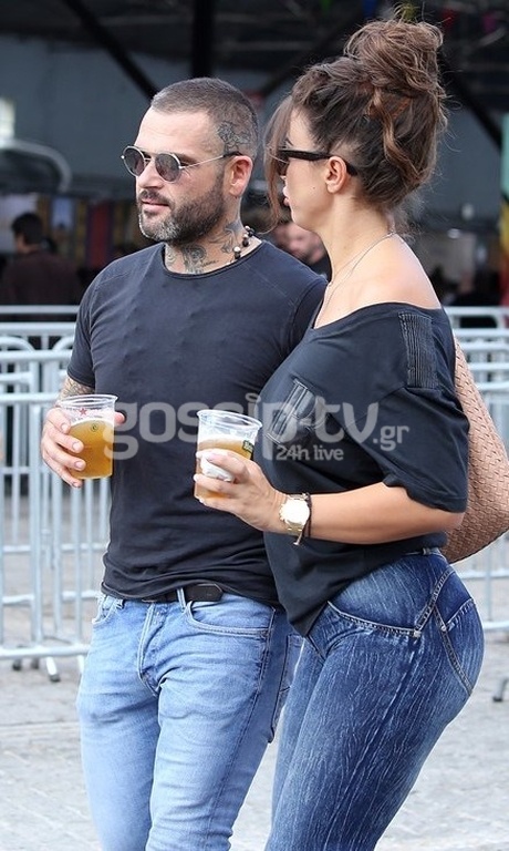 Χεράκι-χεράκι το ερωτευμένο ζευγάρι