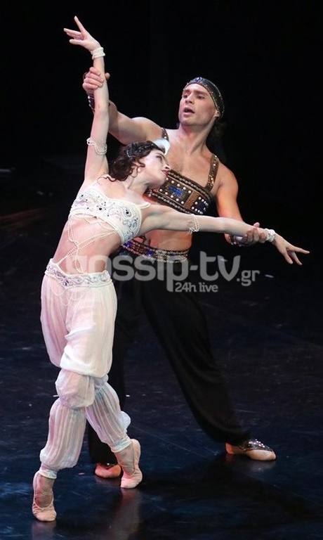 Ivan Vasiliev: Ο μεγαλύτερος χορευτής του κόσμου μάγεψε το αθηναϊκό κοινό