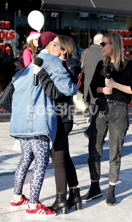 Ιλένια Ουίλιαμς - Ελένη Βουλγαράκη: Η τυχαία συνάντηση στη Γλυφάδα με γνωστή παρουσιάστρια!