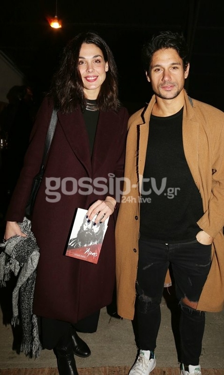 Πάνος Βλάχος-Ιωάννα Τριανταφυλλίδου: Το ζευγάρι απόλαυσε θεατρική παράσταση