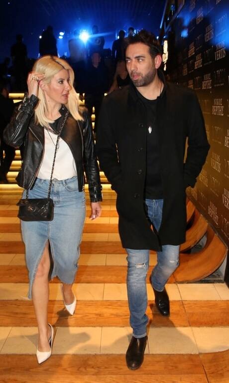 Εύη Φραγκάκη Η jean φούστα είναι must για αυτήν την άνοιξη όπως επίσης και η λευκή γόβα. Η θετική μας ψήφος λοιπόν για αυτήν την εμφάνιση είναι σιγουράκι. Εύγε ξανά και ξανά.